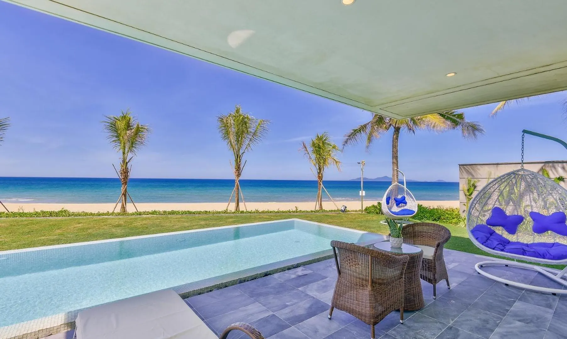 Diamond Beach Villa Da Nang Resort