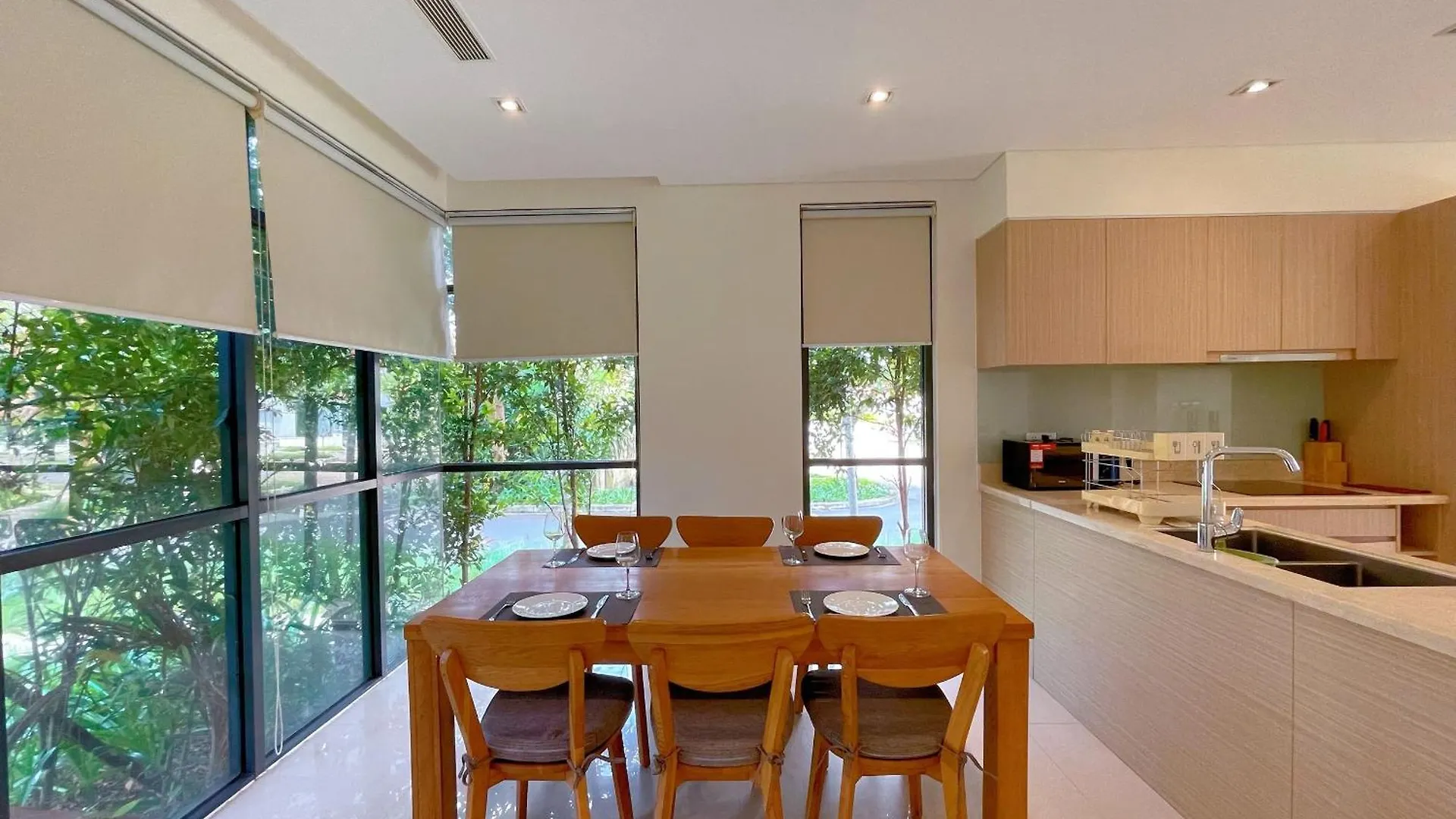 Diamond Beach Villa Da Nang Resort
