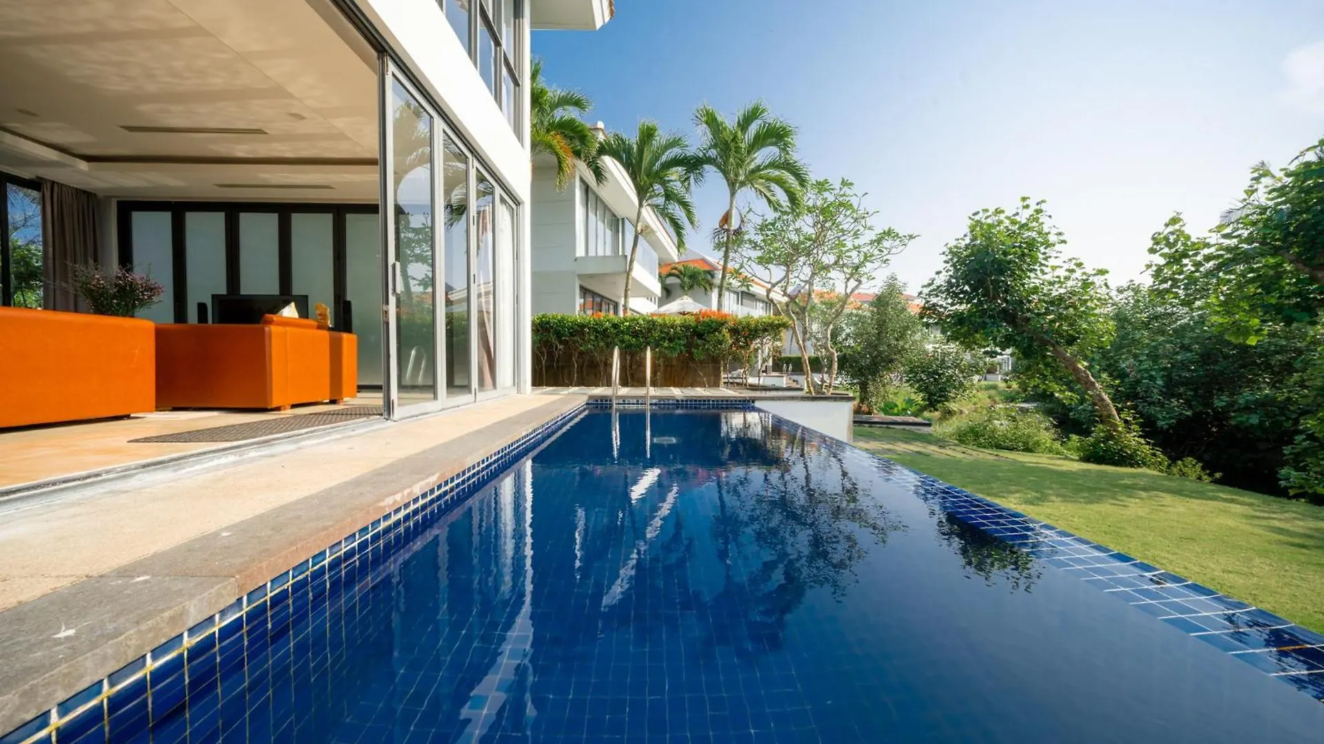 Resort Diamond Beach Villa Da Nang
